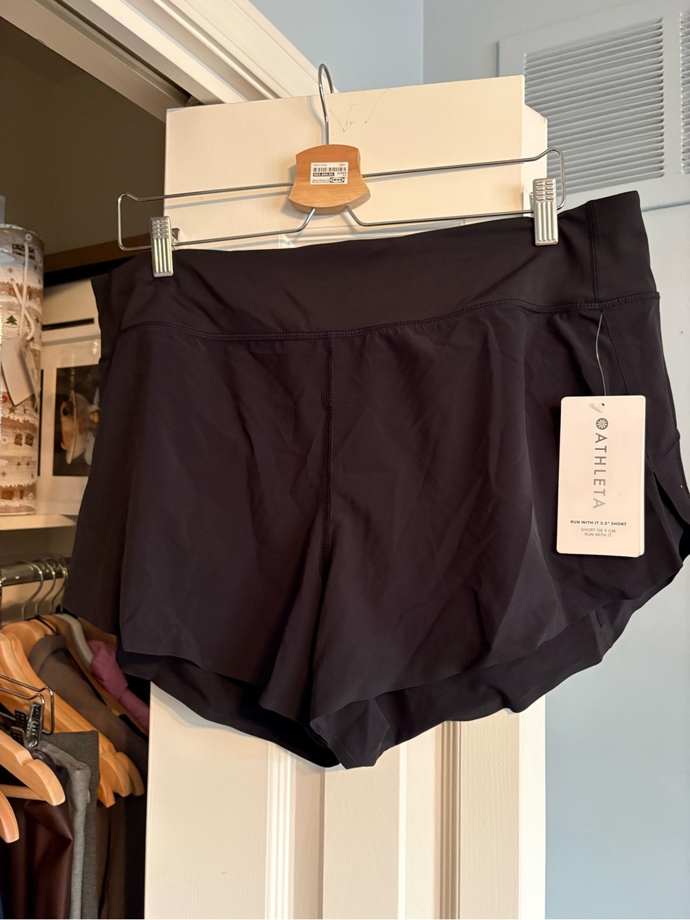 Athleta Black Women's Run With It 3.5” Shorts